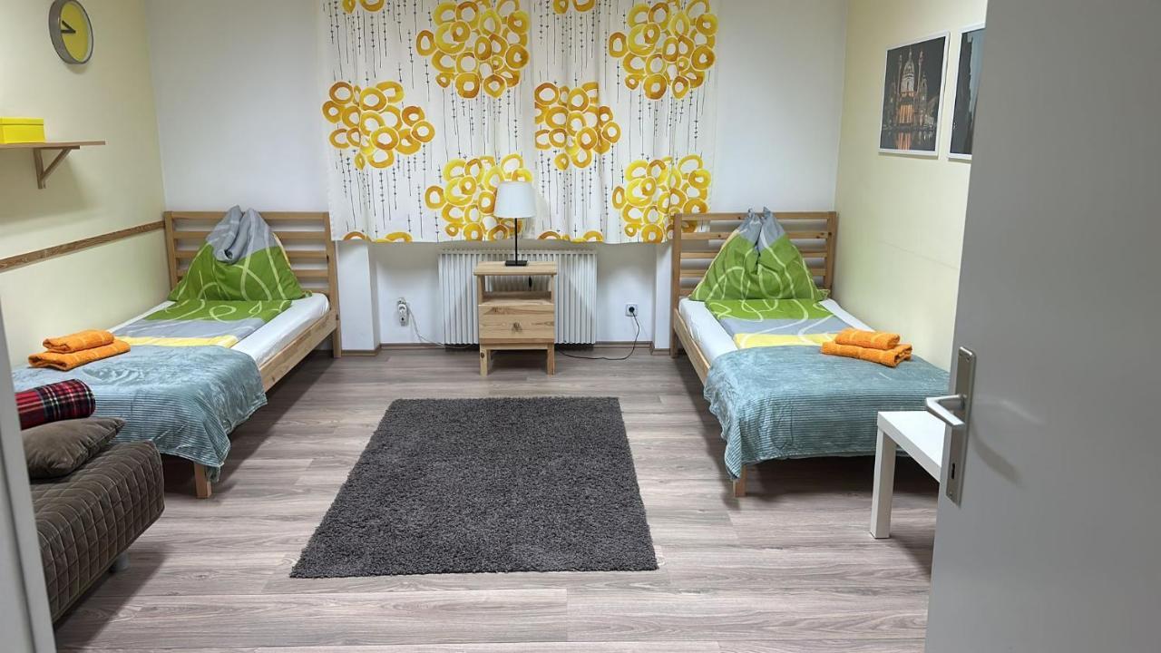 Budget Studio Near Prater Viena Exterior foto