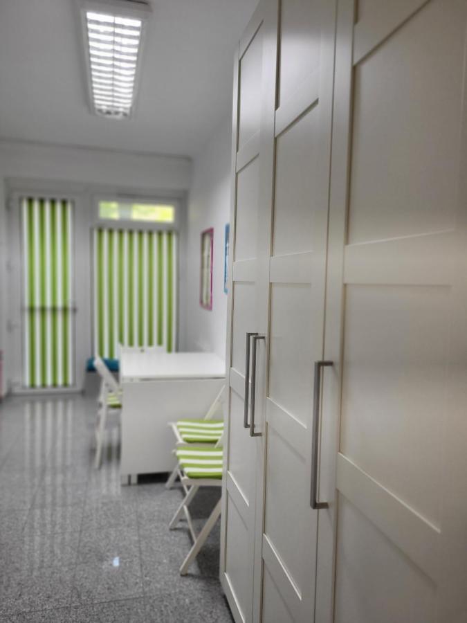 Budget Studio Near Prater Viena Exterior foto