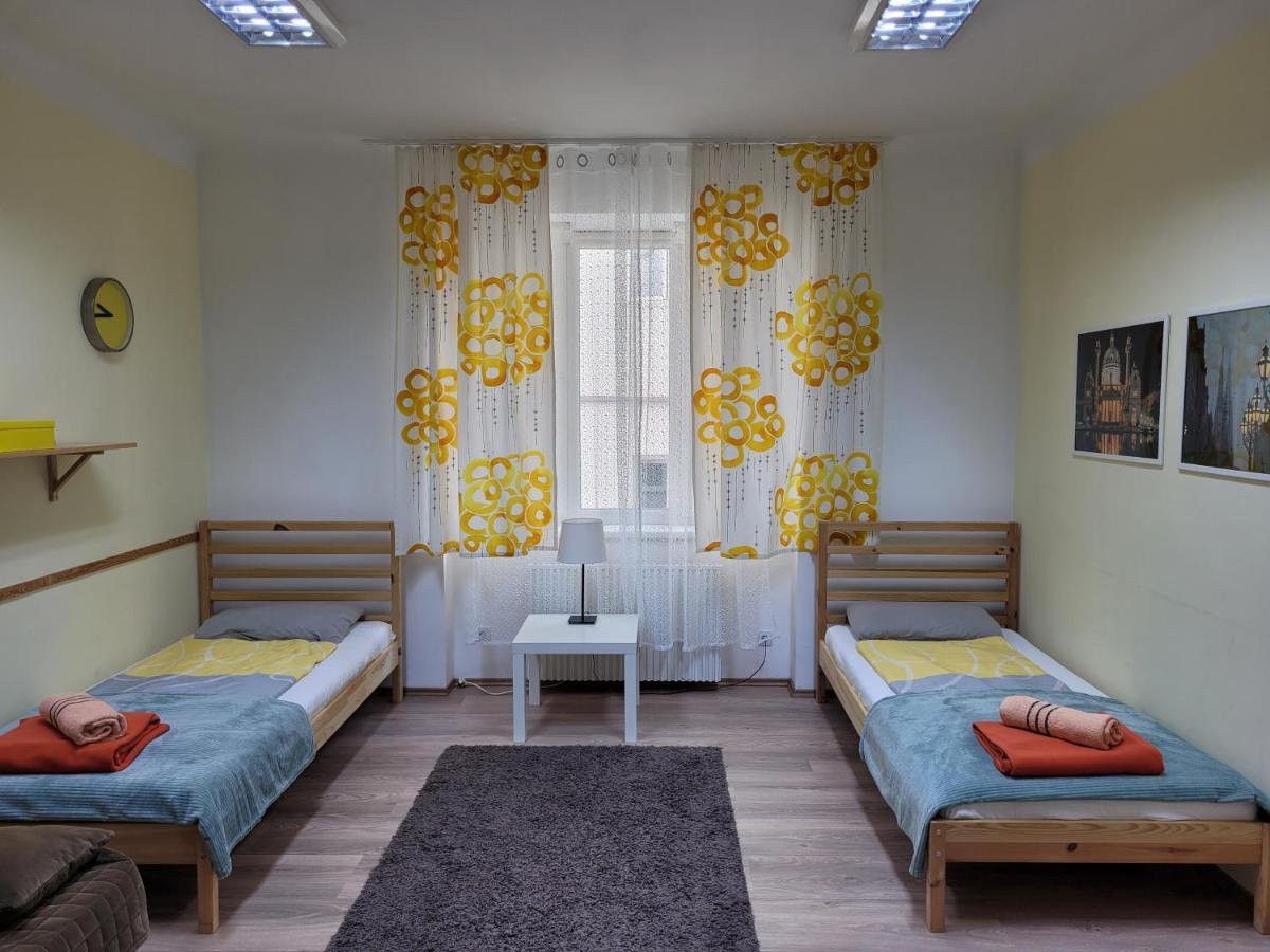 Budget Studio Near Prater Viena Exterior foto